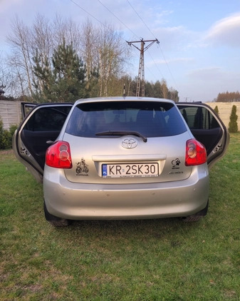Toyota Auris cena 23700 przebieg: 107000, rok produkcji 2008 z Kraków małe 29